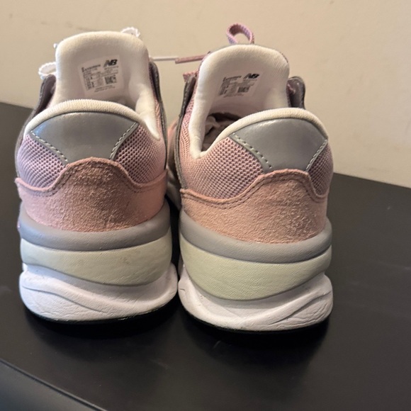 New Balance X- 90 Pink and Gray Athletic Shoes - Picture 9 of 10